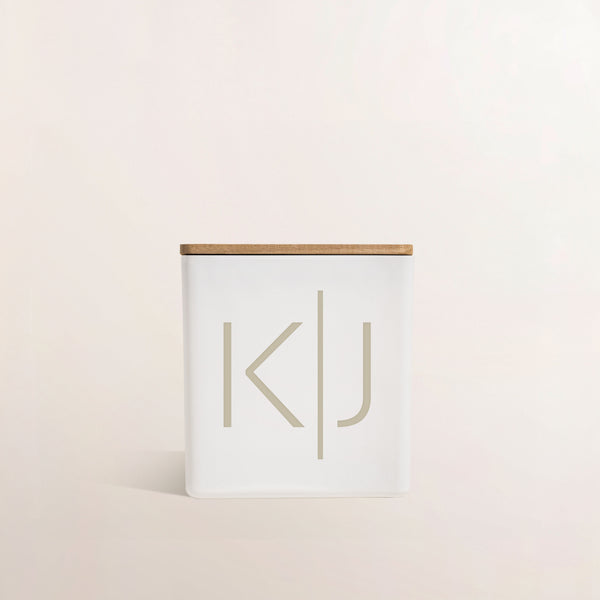 MODERN MONOGRAM CANDLE