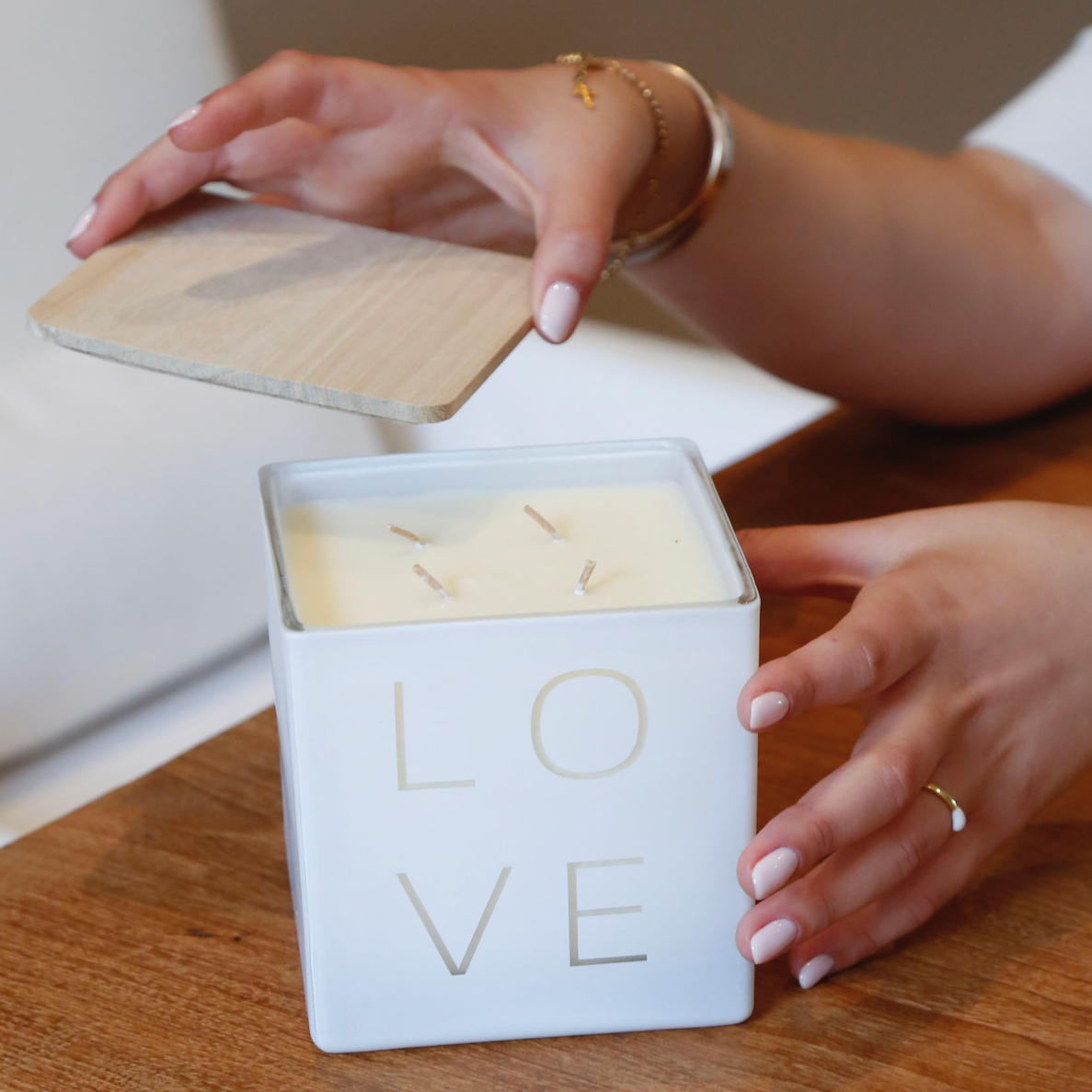 LOVE CANDLE