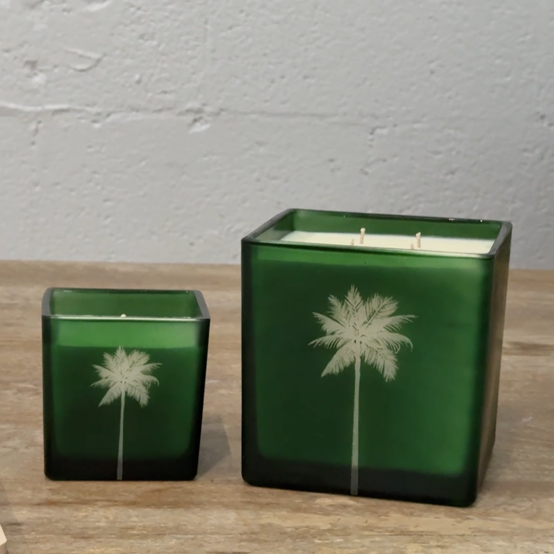 SUPPORT LAFD LE PALM GREEN CANDLE