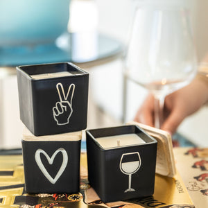 PEACE LOVE WINE CANDLE (GIFT SET)