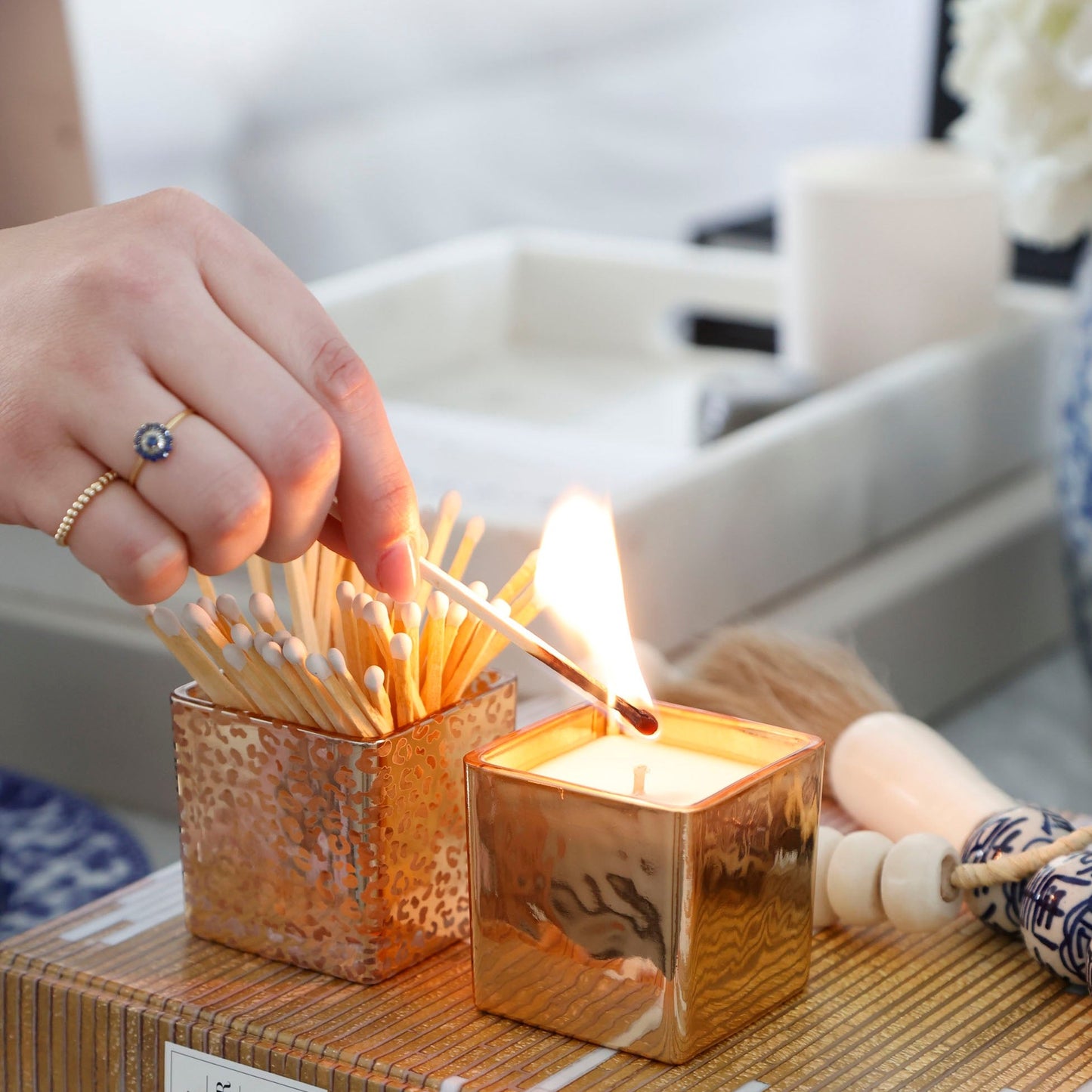 METALLIC GOLD CANDLE
