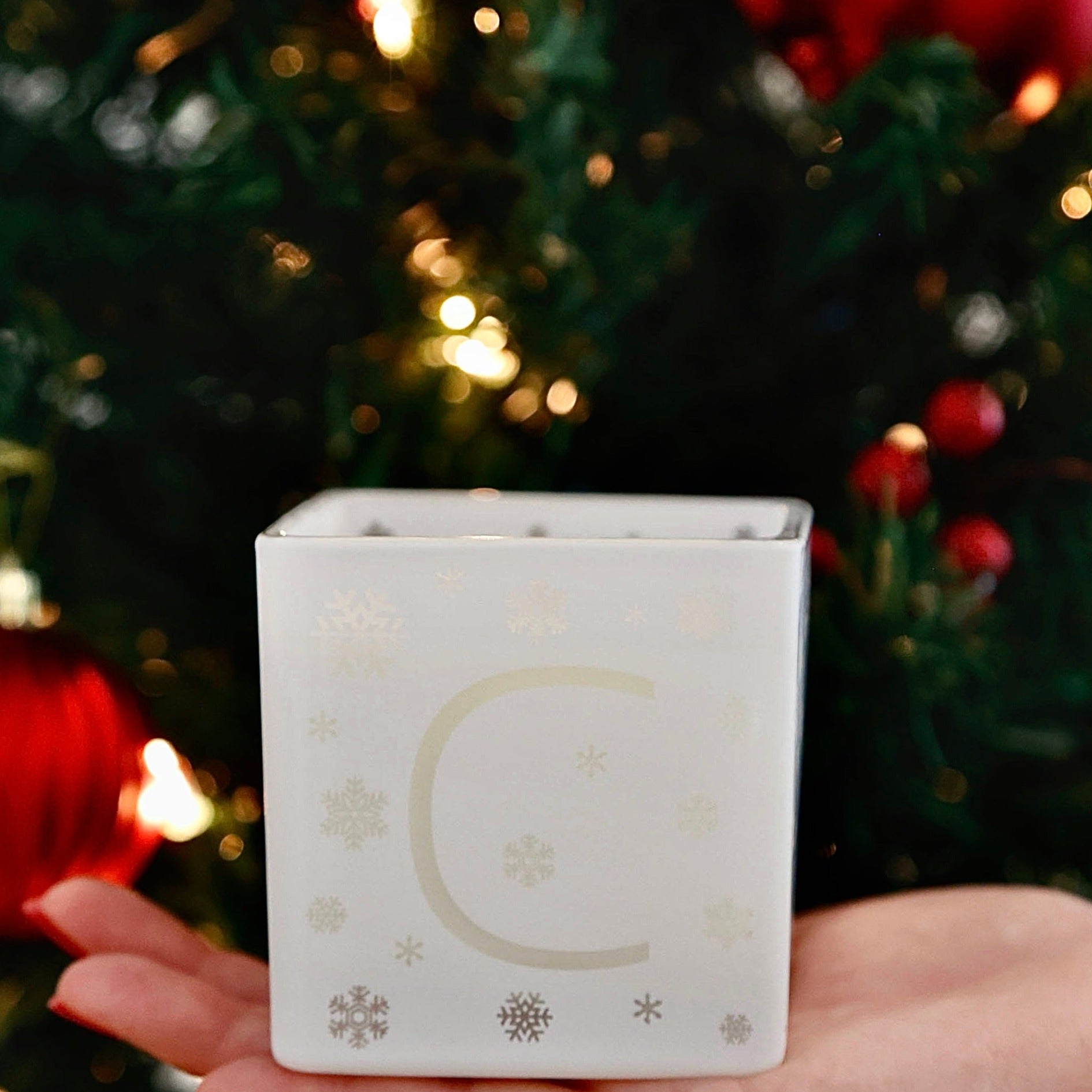 SNOWFLAKE MONOGRAM CANDLE