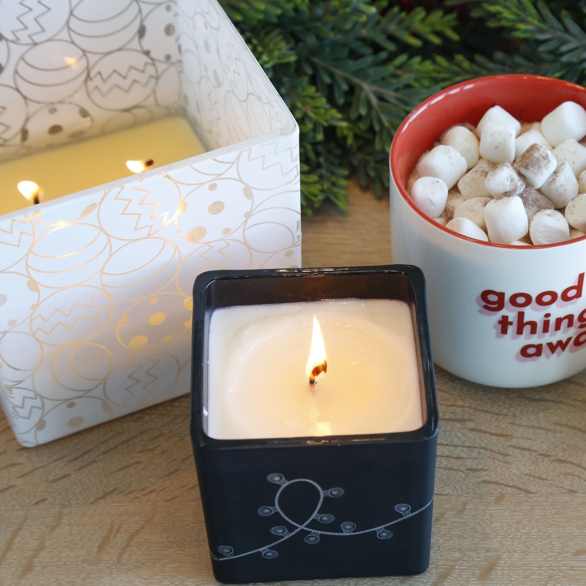 ORNAMENTS CANDLE