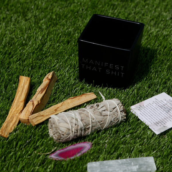 READY TO SHIP MANIFEST SMUDGE KIT