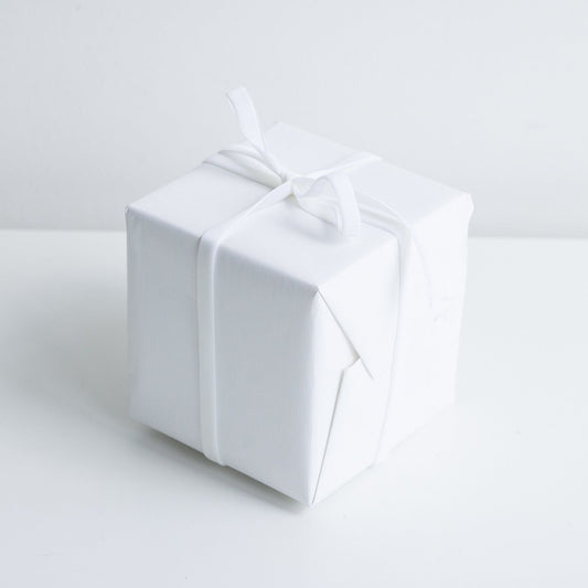 LUXE GIFT WRAP (INCLUDES WRAP + RIBBON)